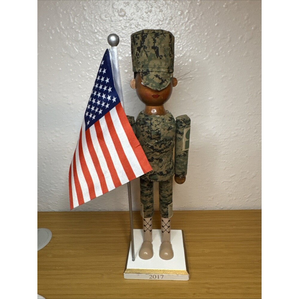 2017 African American Black POC Female Soldier Nutcracker Camo Uniform US Flag